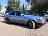 Mercedes-Benz E 230 1991 года за 1 800 000 тг. в Караганда – фото 4
