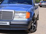 Mercedes-Benz E 230 1991 года за 1 800 000 тг. в Караганда – фото 3