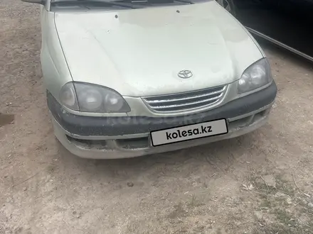 Toyota Avensis 1999 года за 1 100 000 тг. в Астана