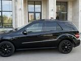 Mercedes-Benz ML 500 2005 года за 5 000 000 тг. в Караганда – фото 3
