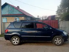 Toyota Avensis Verso, 2001