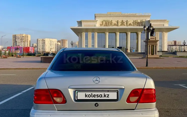 Mercedes-Benz E 230 1997 годаүшін2 900 000 тг. в Алматы