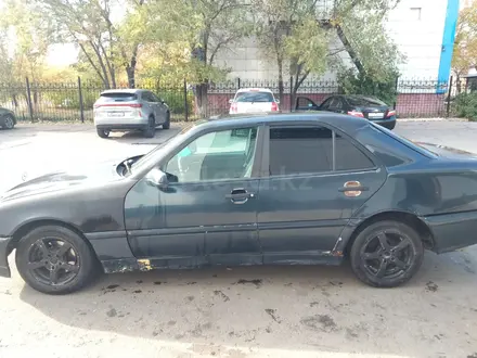 Mercedes-Benz C 180 1997 года за 1 100 000 тг. в Астана – фото 2