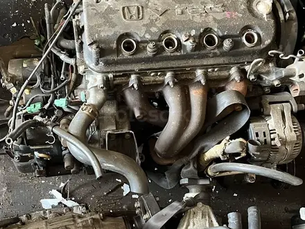 Привозной двигатель Honda F22Z2 2.2 за 15 000 тг. в Астана