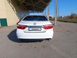 Toyota Camry 2017 годаүшін9 500 000 тг. в Петропавловск – фото 2