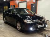 Toyota Camry 2015 года за 10 800 000 тг. в Астана – фото 2