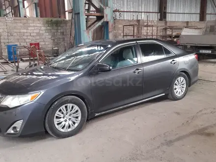 Toyota Camry 2012 года за 3 400 000 тг. в Уральск – фото 12