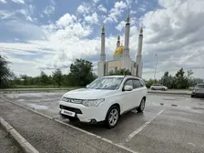 Mitsubishi Outlander, 2013