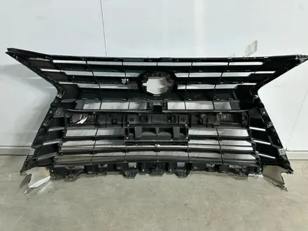 Решетка радиатора на Lexus 570 за 100 000 тг. в Алматы – фото 4