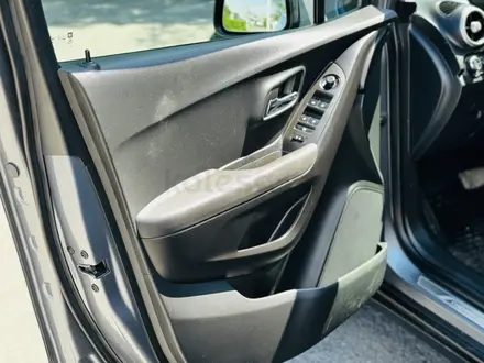 Chevrolet Tracker 2014 года за 4 850 000 тг. в Петропавловск – фото 11