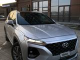 Hyundai Santa Fe 2018 года за 11 000 000 тг. в Актобе – фото 4