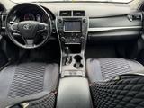 Toyota Camry 2016 годаfor10 400 000 тг. в Актобе – фото 3