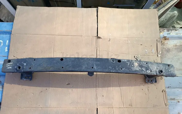 Усилитель переднего бампера Toyota Alphard за 35 000 тг. в Алматы