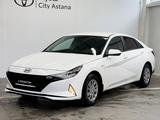 Hyundai Elantra 2022 года за 9 650 000 тг. в Астана