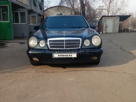 Mercedes-Benz E 230 1997 года за 3 700 000 тг. в Алматы – фото 13