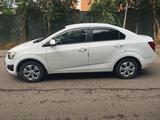 Chevrolet Aveo 2014 года за 2 900 000 тг. в Алматы – фото 2