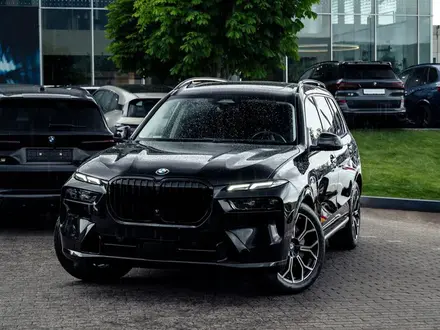 BMW X7 2023 года за 49 900 000 тг. в Астана