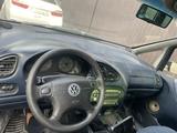 Volkswagen Sharan 2000 года за 1 500 000 тг. в Алматы – фото 3