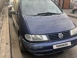 Volkswagen Sharan 2000 года за 1 500 000 тг. в Алматы – фото 4
