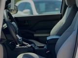 Toyota Tacoma 2023 годаүшін25 300 000 тг. в Актау – фото 5