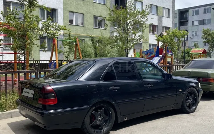 Mercedes-Benz C 240 1998 годаүшін2 300 000 тг. в Алматы