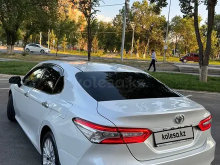 Toyota Camry 2021 года за 15 000 000 тг. в Тараз – фото 4