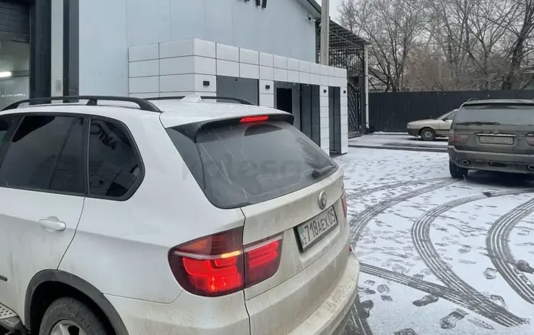 Запчасти на BMW (БМВ) все в наличиии в Алматы