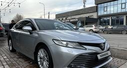 Toyota Camry 2019 года за 12 800 000 тг. в Шымкент – фото 2