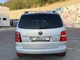 Volkswagen Touran 2008 года за 3 700 000 тг. в Алматы – фото 5
