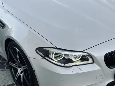 BMW M5 2016 года за 40 000 000 тг. в Алматы – фото 9