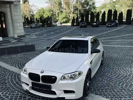 BMW M5 2016 года за 40 000 000 тг. в Алматы – фото 14