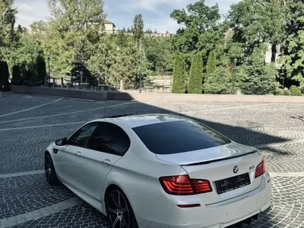 BMW M5 2016 года за 40 000 000 тг. в Алматы – фото 28