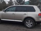 Volkswagen Touareg 2004 года за 5 700 000 тг. в Петропавловск – фото 2