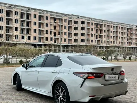 Toyota Camry 2022 года за 12 900 000 тг. в Актау – фото 7