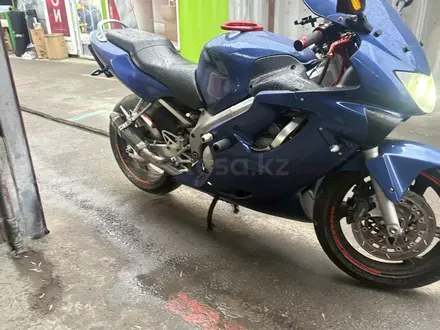 Honda  CBR 600F 1999 года за 1 500 000 тг. в Алматы – фото 3