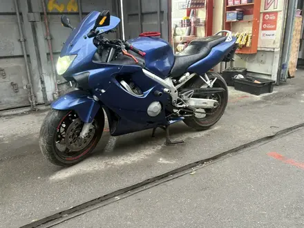 Honda  CBR 600F 1999 года за 1 500 000 тг. в Алматы – фото 4