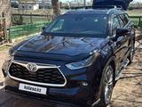 Toyota Highlander 2021 года за 21 000 000 тг. в Астана