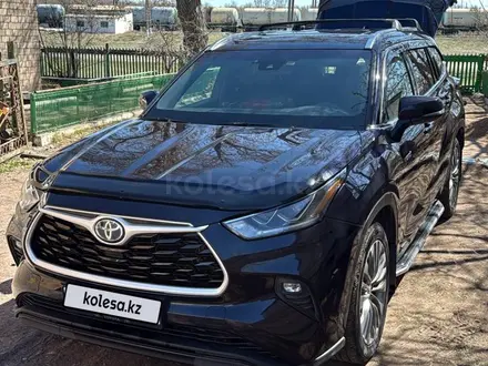 Toyota Highlander 2021 года за 21 000 000 тг. в Астана