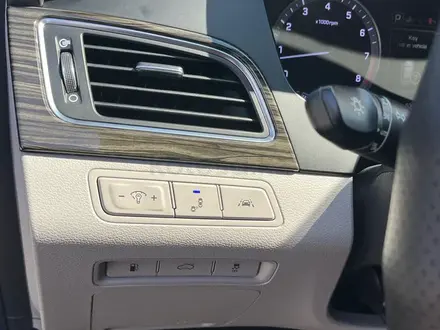 Hyundai Sonata 2015 года за 8 500 000 тг. в Алматы – фото 24