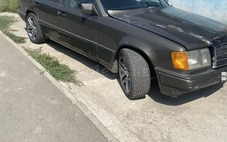 Mercedes-Benz E 200 1990 года за 850 000 тг. в Алматы