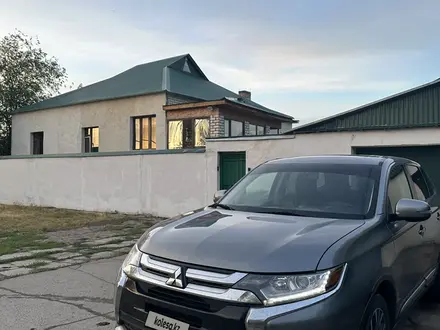 Mitsubishi Outlander 2018 года за 8 000 000 тг. в Уральск – фото 14