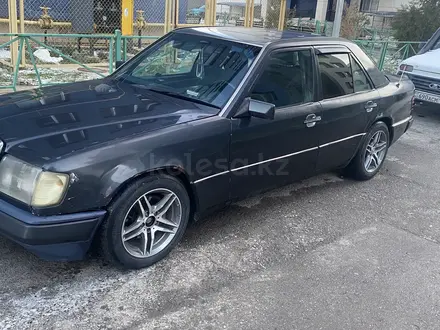 Mercedes-Benz E 230 1992 года за 1 300 000 тг. в Шымкент – фото 2