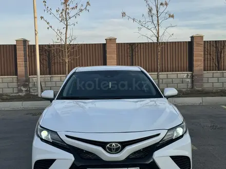 Toyota Camry 2018 года за 13 000 000 тг. в Жаркент – фото 2