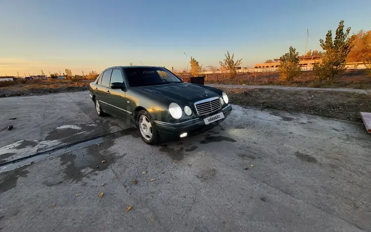 Mercedes-Benz E 230 1997 года за 3 100 000 тг. в Алматы