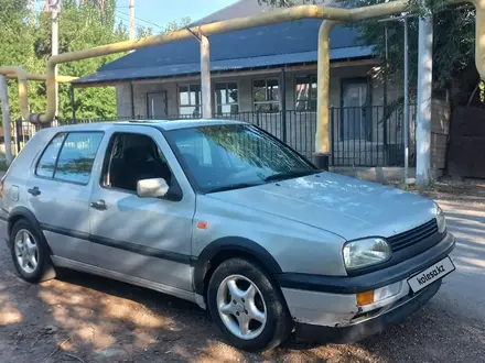 Volkswagen Golf 1994 года за 1 000 000 тг. в Алматы
