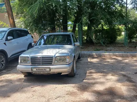 Mercedes-Benz E 280 1995 года за 2 200 000 тг. в Тараз – фото 2