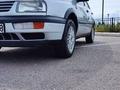 Volkswagen Vento 1994 года за 2 100 000 тг. в Тараз – фото 2