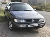 Volkswagen Passat 1994 годаүшін1 500 000 тг. в Тараз