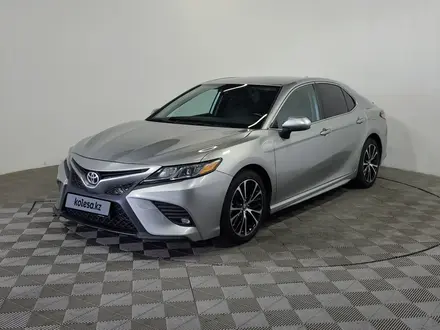 Toyota Camry 2019 года за 10 220 000 тг. в Алматы