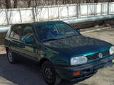 Volkswagen Golf 1994 годаүшін2 000 000 тг. в Астана